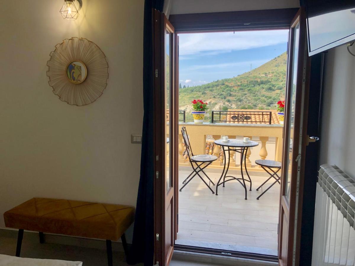 I Mori - Holiday Rooms Ласкари Екстериор снимка